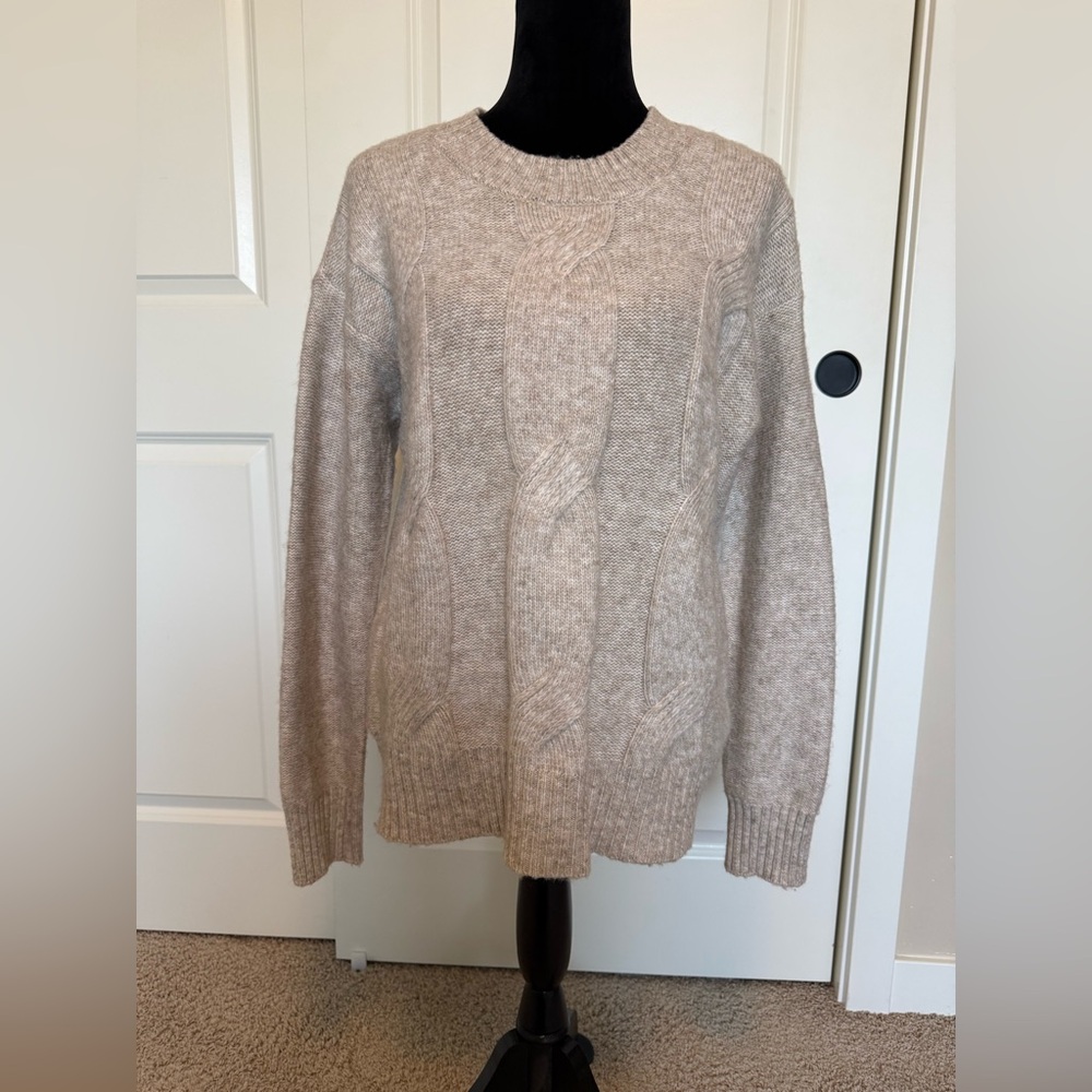 Cozy Cable Knit Sweater in Oatmeal